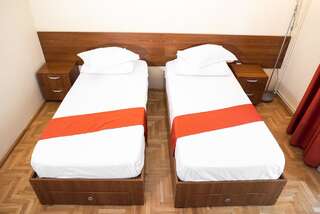 Отель Complex Ramiro Сучава Двухместный номер с 1 кроватью или 2 отдельными кроватями-4